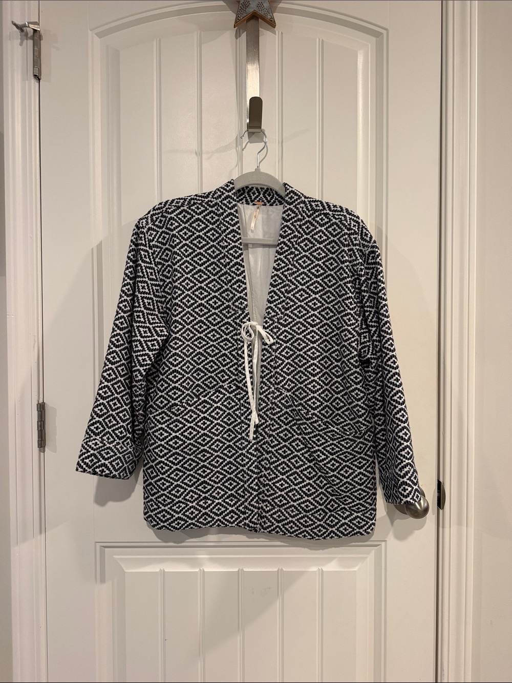 Free People Women's Black & White Geometric Open Front Tie Jacket